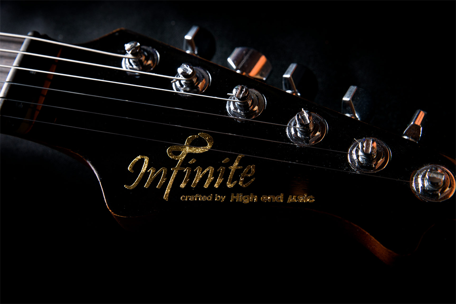 Infinite -インフィニット- ギター写真